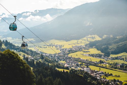 Fly up the mountain with a summer cable car 