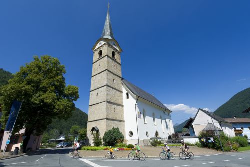 Cyclists in Kirchdorf - St. Johann in Tirol region